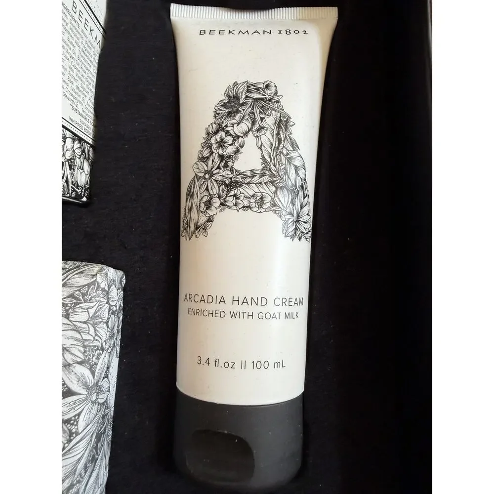 The William Beekman 1802 Bounty Box Goat Soap Lotions Cremes Skincare Gift Set
